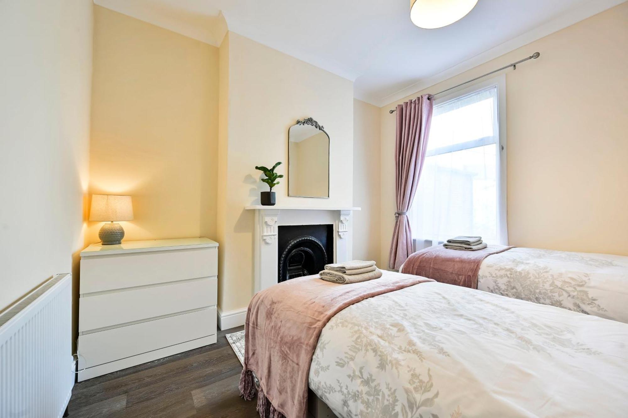 A Two Bedroom A Stride Away From Meridian Greenwich London Eksteriør billede