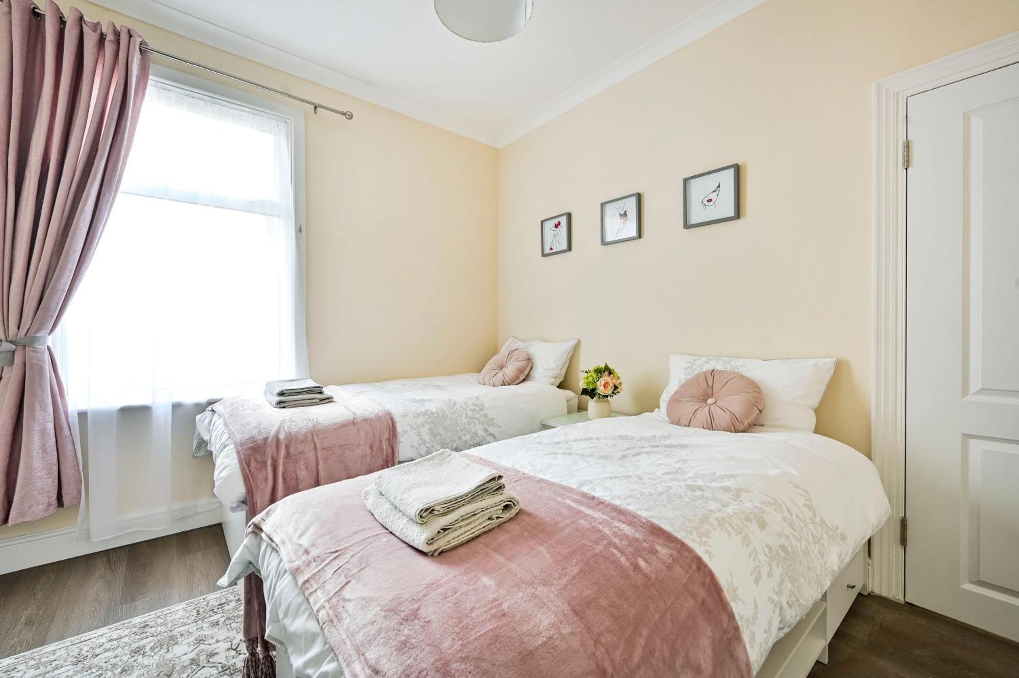 A Two Bedroom A Stride Away From Meridian Greenwich London Eksteriør billede